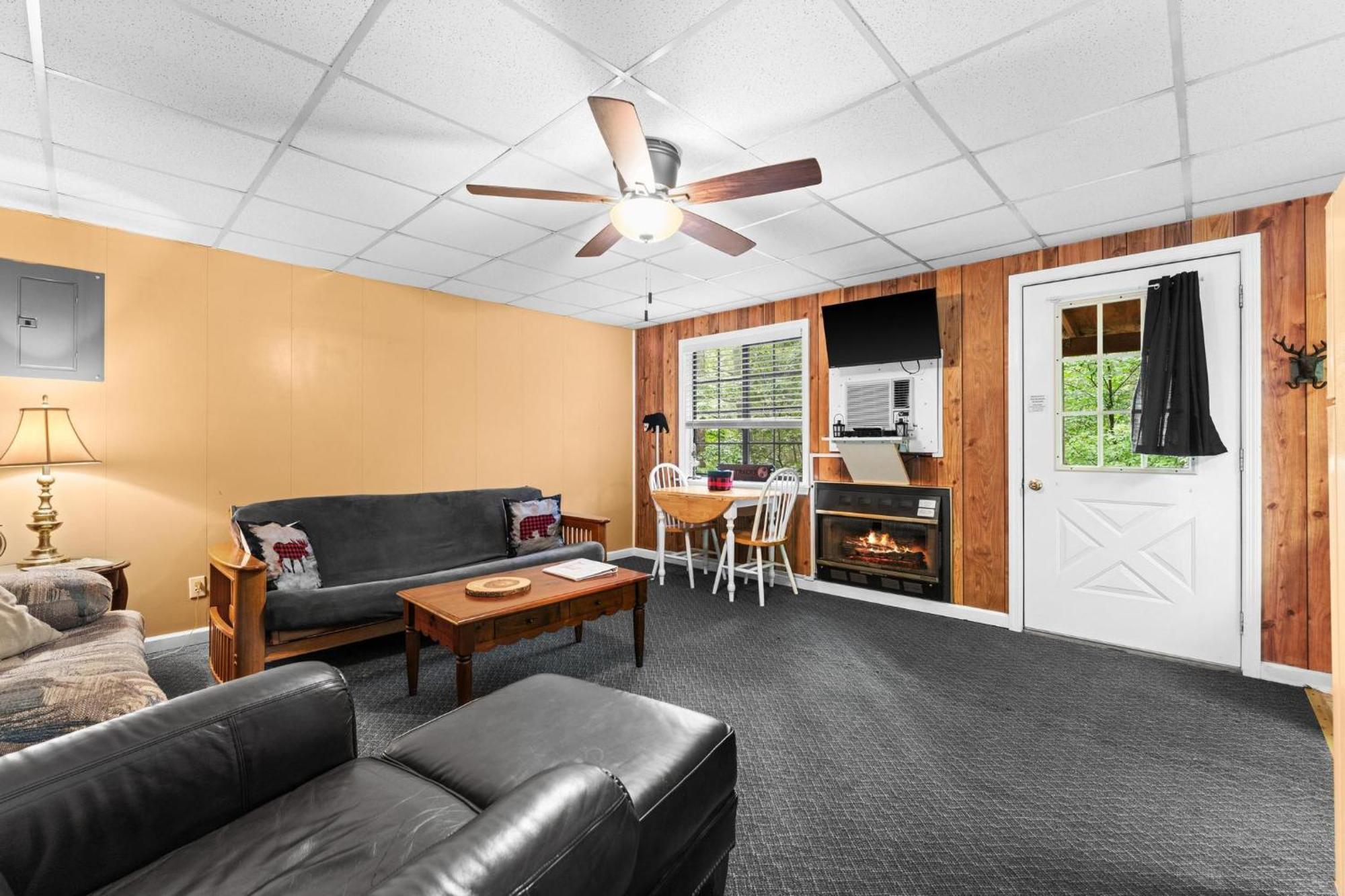 Cascades Inn Tiger Extérieur photo